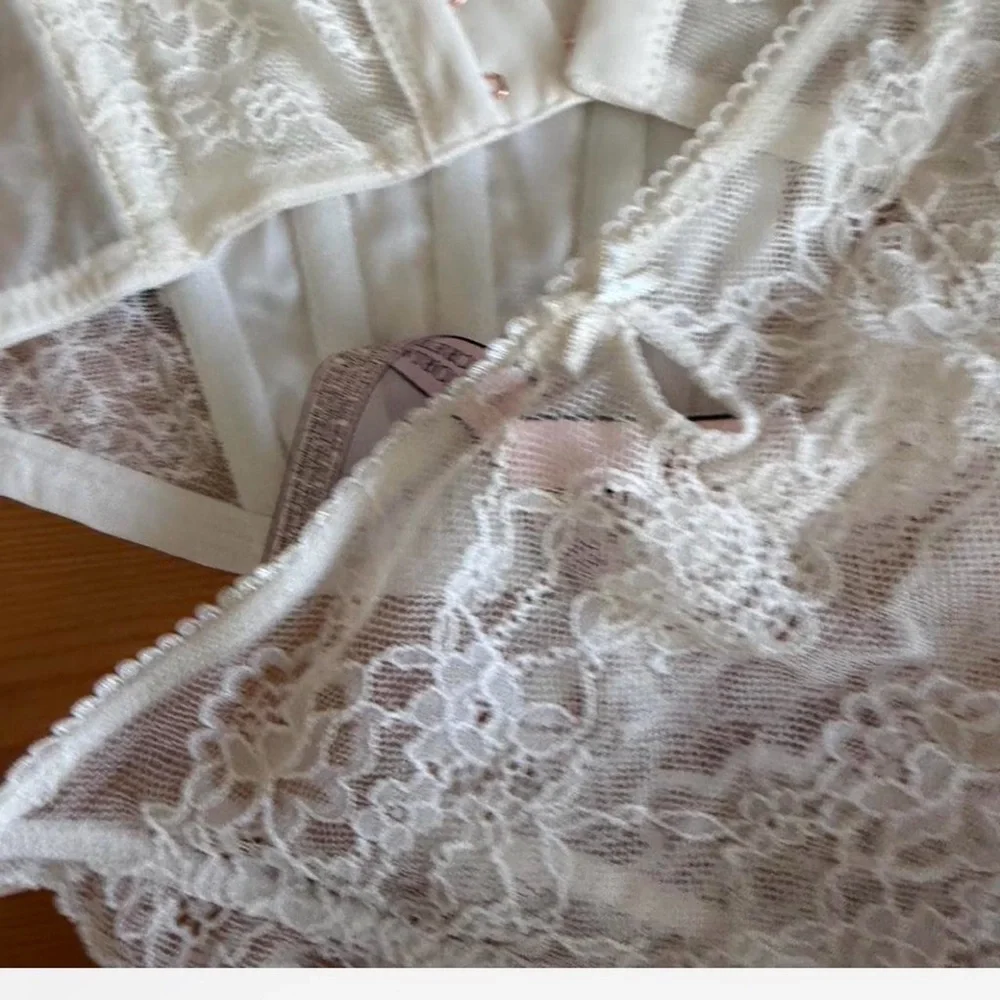 Victorias Secret DREAM ANGELS Unlined Bustier Corset Bra Cheeky Set White NWT - Picture 4 of 5